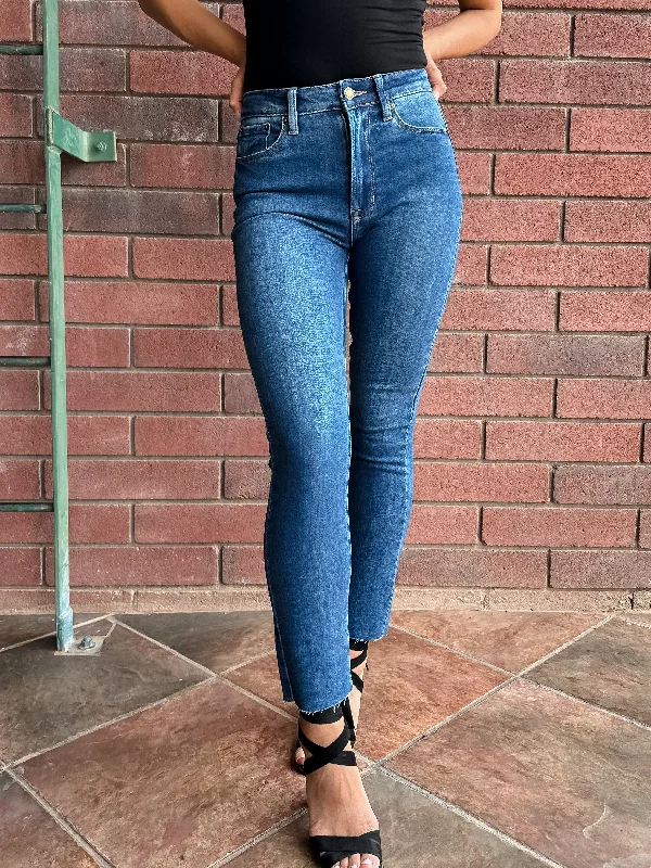 Straight Skinny Jeans With Scissor Cut Hem